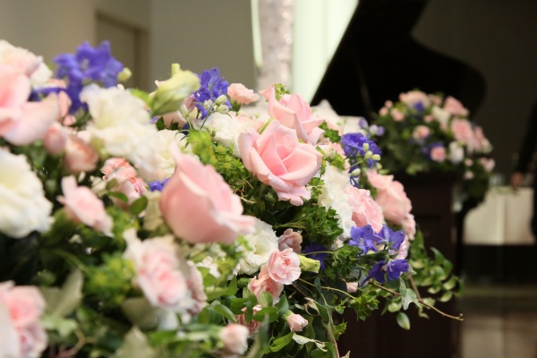結婚式で大人気 バラに込められた花言葉 意味合いについて スタッフブログ 公式 ブライダル ステージデュオ グランシャリオ 新潟県新潟市の結婚式 結婚式場 結婚式で大人気 バラに込められた花言葉 意味合いについて スタッフブログ 公式 ブライダル ステージデュオ グランシャリオ 新潟県新潟市の結婚式 結婚式場