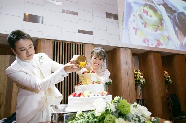 新潟市結婚式場ブライダルステージデュオ　ウェディングケーキ　カラードリップ