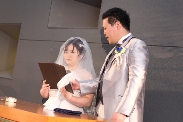 新潟市結婚式場ブライダルステージデュオ　新婦　チャペル　人前式　誓いの言葉