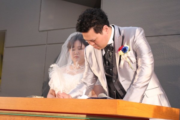 新潟市結婚式場ブライダルステージデュオ　新婦　チャペル　人前式　誓いの言葉