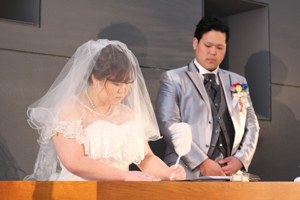 新潟市結婚式場ブライダルステージデュオ　新婦　チャペル　人前式　誓いの言葉