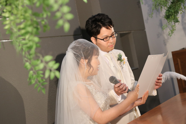 新潟市結婚式場ブライダルステージデュオ　新郎新婦　チャペル　人前式