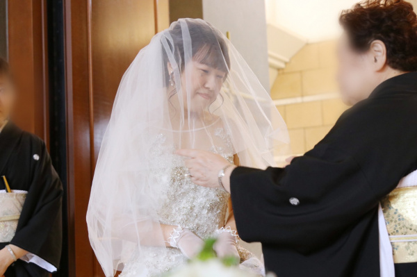 新潟市結婚式場ブライダルステージデュオ　新郎新婦　チャペル　人前式